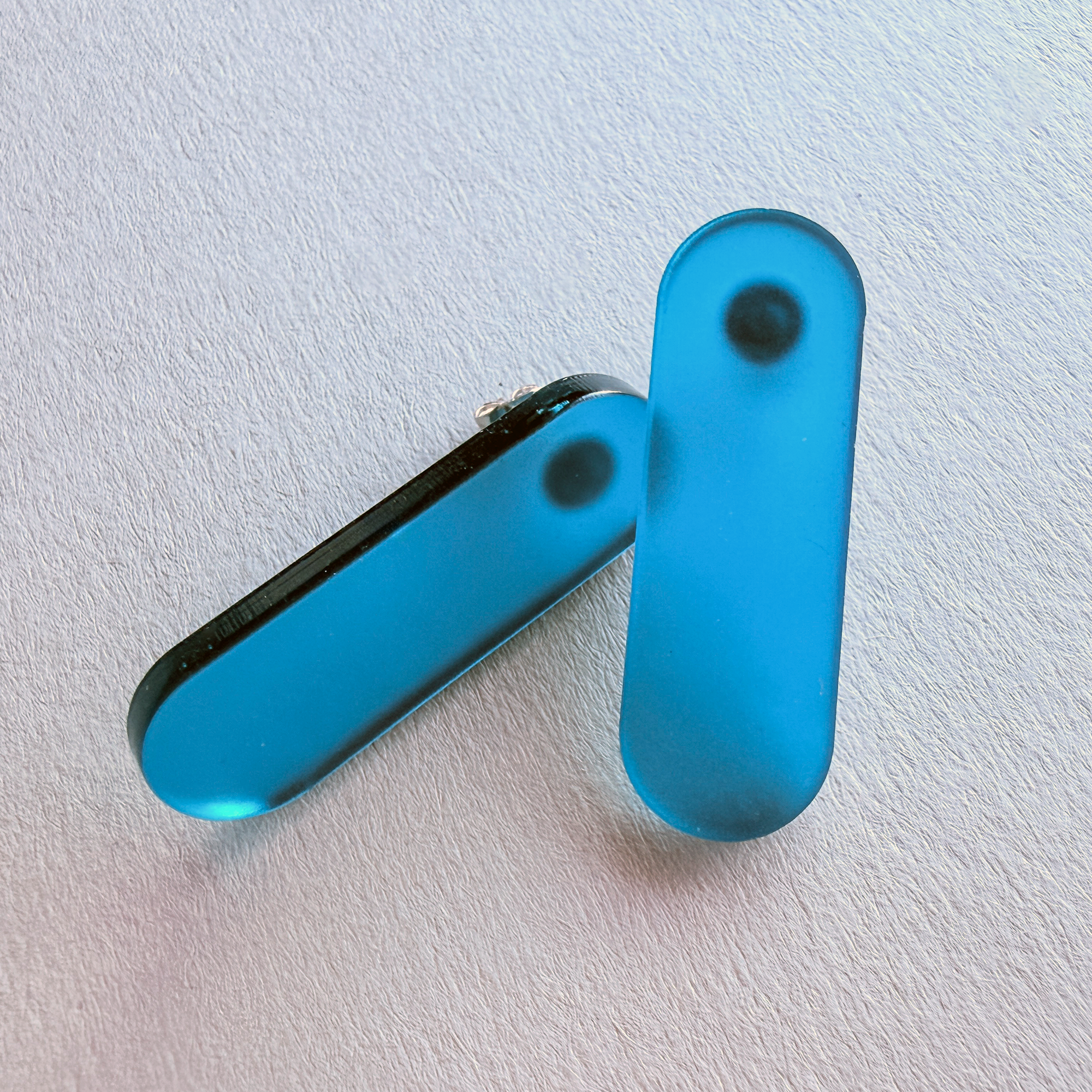 Bar Studs in blue