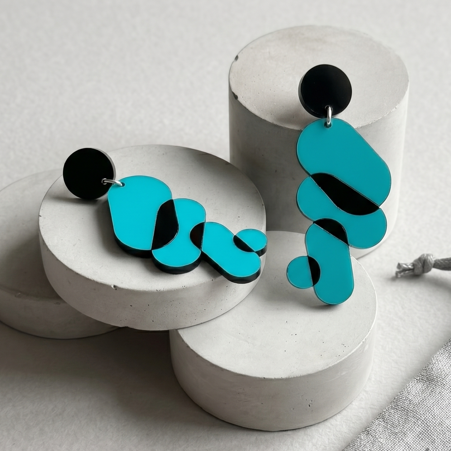 Link Earrings product photo 6